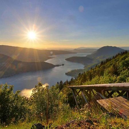 Le Santiego 100M Du Lac Et 4Km Du Vieil Annecy Sévrier Екстериор снимка